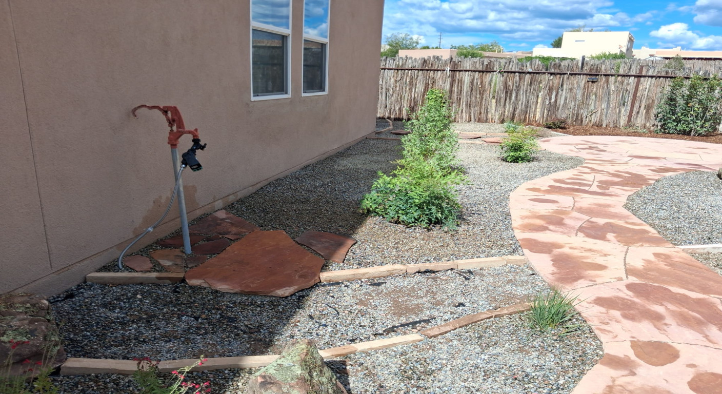 Desert Garden with Winding Flagstone and Circular Patio