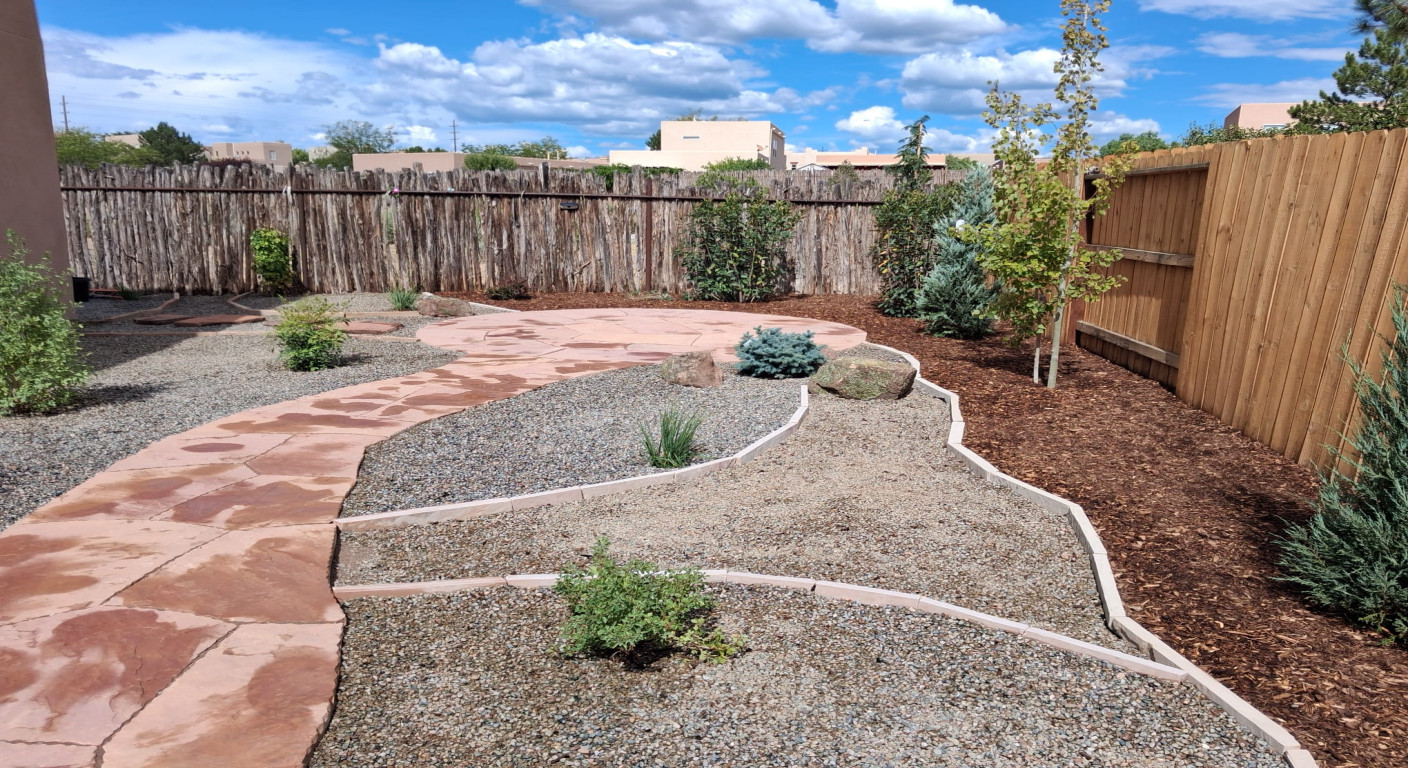 Desert Garden with Winding Flagstone and Circular Patio