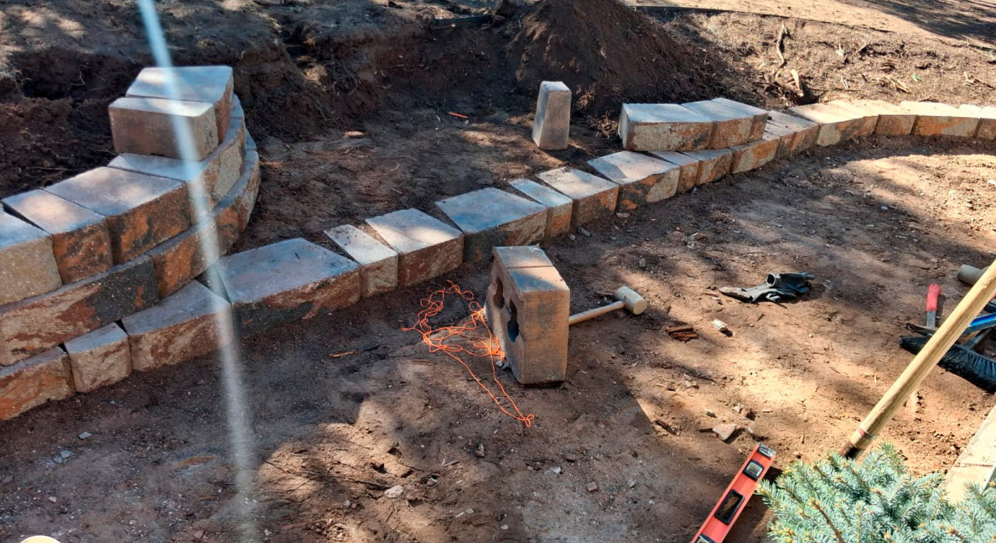 Retaining Structures for Outdoor Design and Slopes